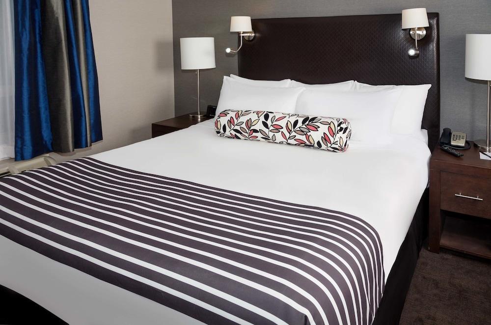 Sandman Signature Edmonton South Hotel Esterno foto