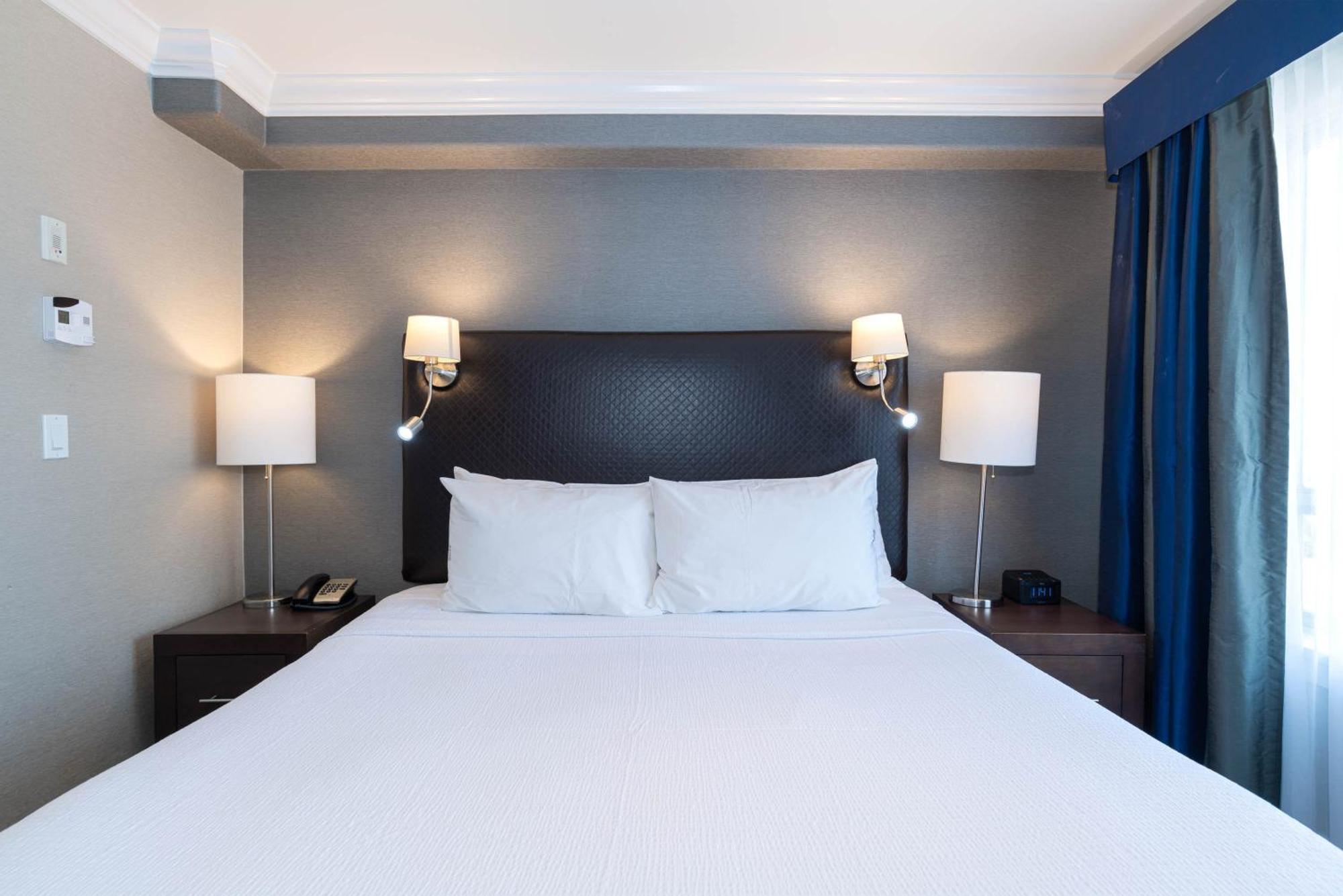 Sandman Signature Edmonton South Hotel Esterno foto