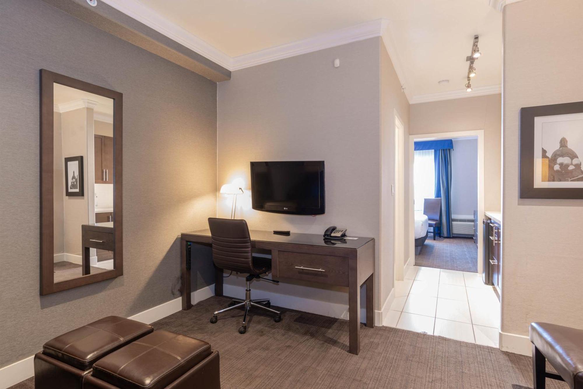 Sandman Signature Edmonton South Hotel Esterno foto