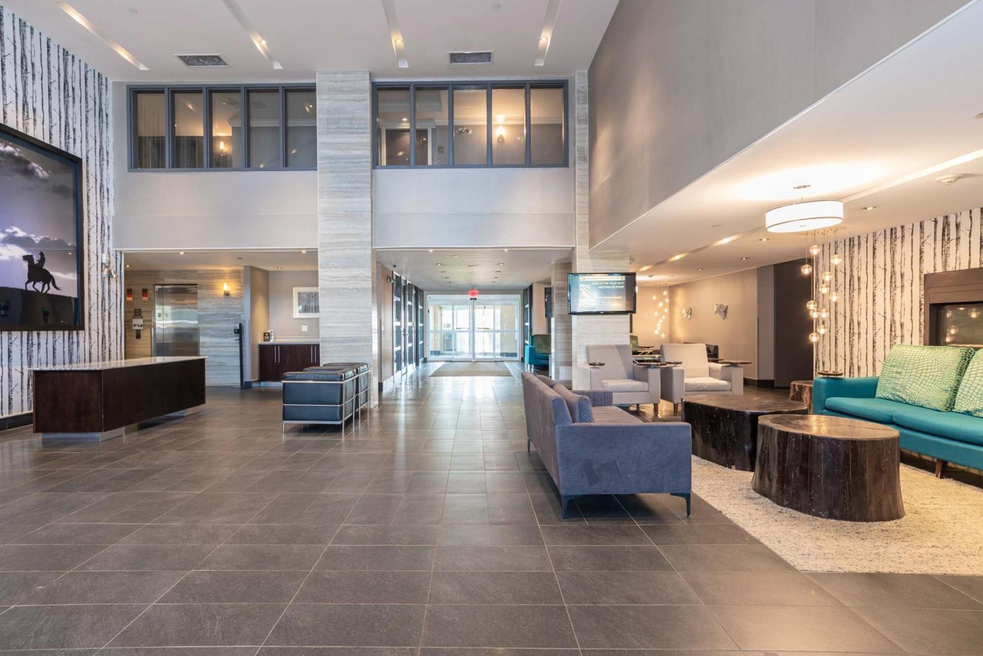 Sandman Signature Edmonton South Hotel Esterno foto
